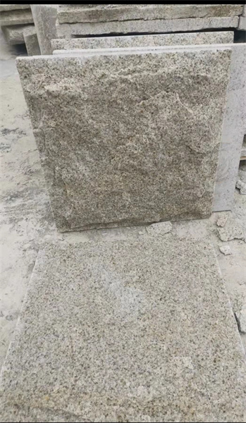 黃銹石蘑菇石