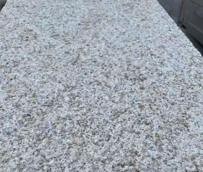 白銹石
