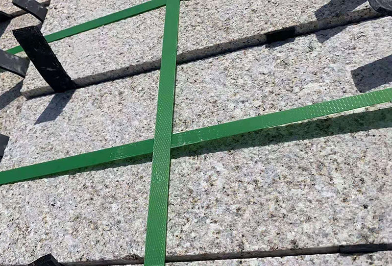 白銹石